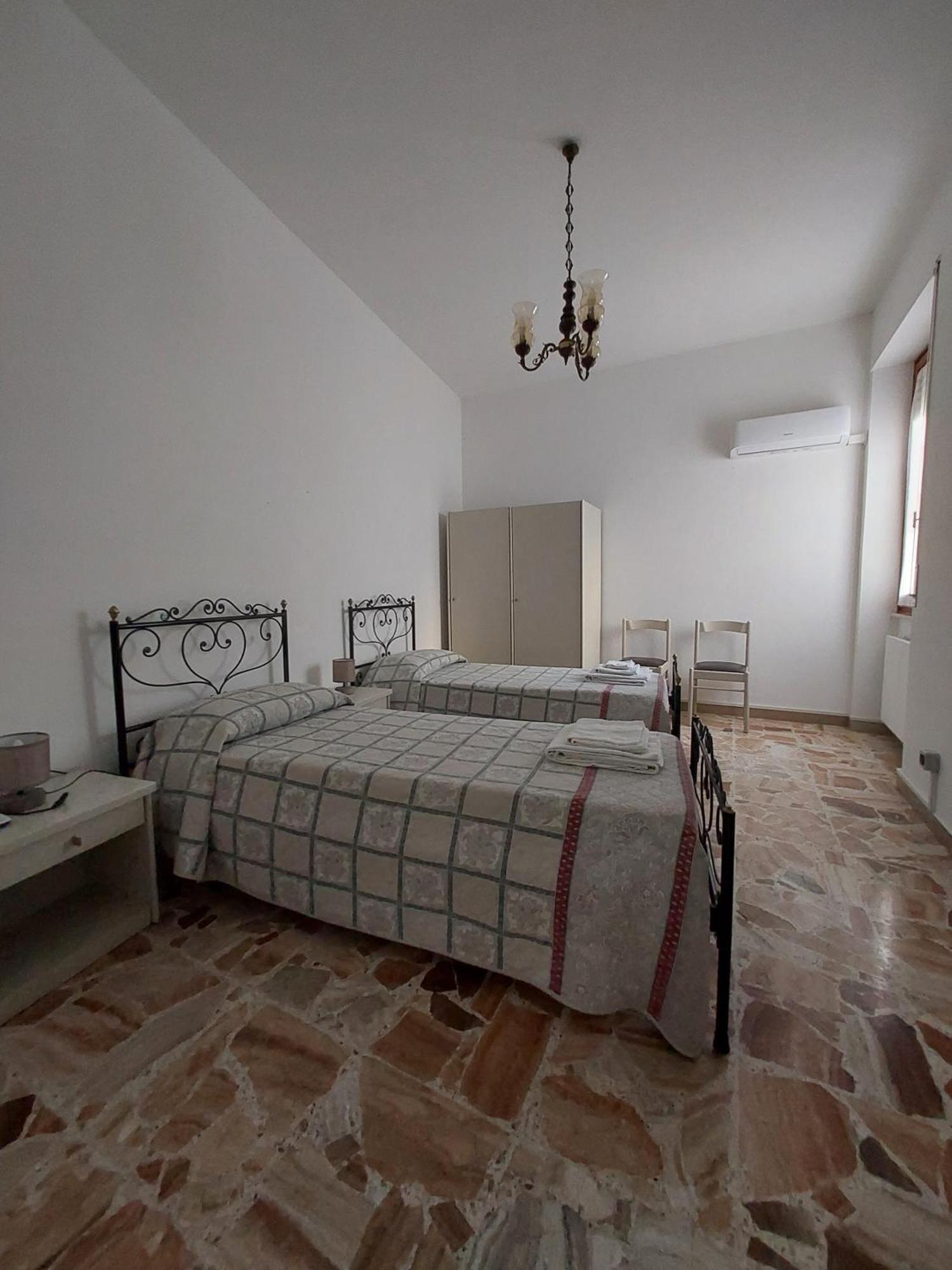 Casa Vacanze Zarinu Orgosolo Extérieur photo